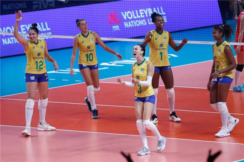 Seleção feminina ficou com a prata na Liga das Nações em 2019 (Créditos: Divulgação/FIVB )