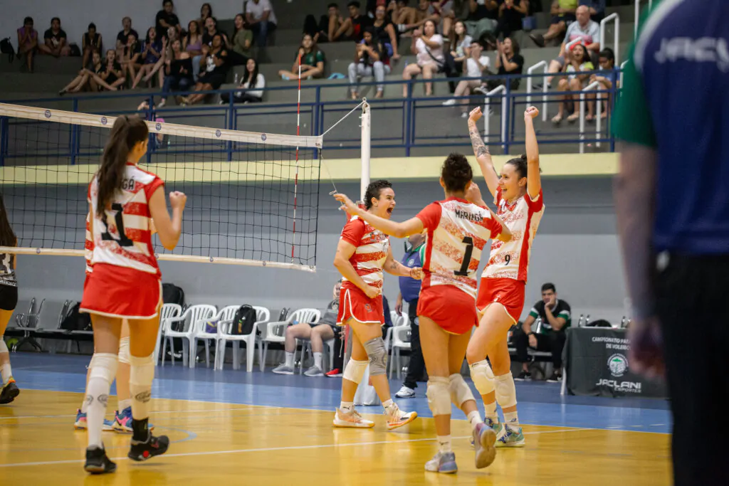 Classificados definidos: Pato Vôlei fica com última vaga do feminino e  Unilife garante classificação no masculino – Volei Parana